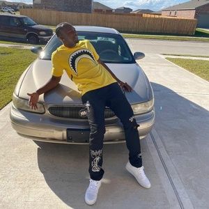 Meet your Posher, Lewis